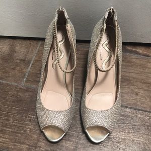 Nina Gold Dress Shoes